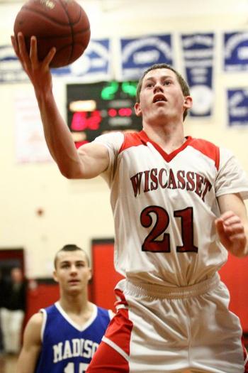 Dale Peaslee finishes a layup. Peaslee finished with 19 points. Courtesy of Brion Controvillas Dale Peaslee finishes a layup. Peaslee finished with 19 points. Courtesy of Brion Controvillas